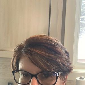 Meet your Posher, Angela